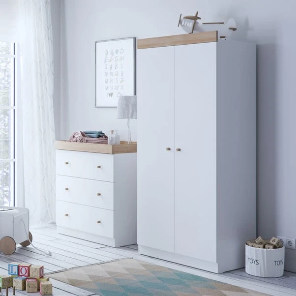 Little Acorns Burlington 3 Drawer Chest And Wardrobe Nursery Set 14 Little Acorns Burlington 3 Drawer Chest And Wardrobe Nursery Set - Image 12